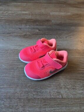 Nike Fuschia Revolution Revolution 3 TDV Kids Toddler Running Shoes size 5C